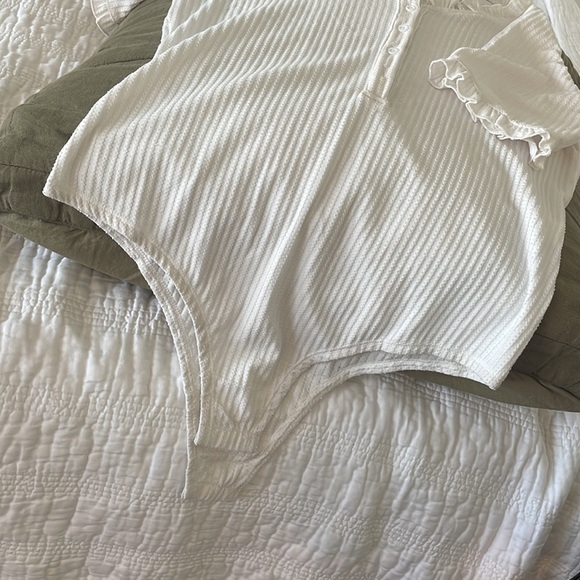 NEW! Ribbed Body Suit - Picture 2 of 3